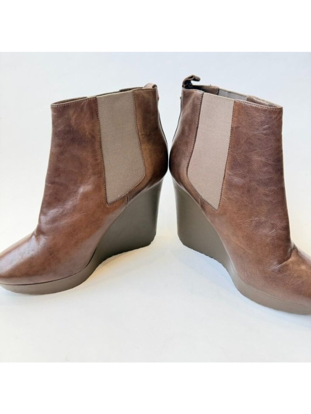 Jimmy Choo Britannia Wedge Ankle Boots Women's Size 38 Brown Leather Chelsea